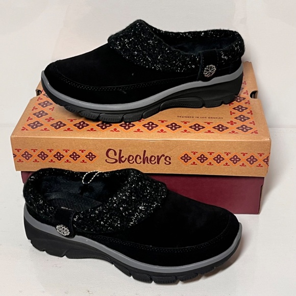 Skechers Full Bloom Easy Going Water-Repellent Suede Clogs - Picture 4 of 7